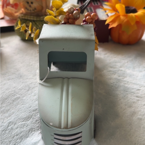 Fall decorations - Picture 2 of 13